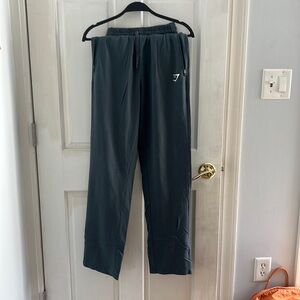 Gymshark Women’s sweatpants- Size: XSmall